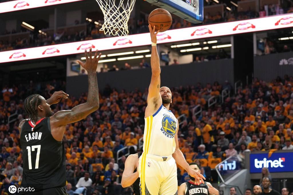 库里经典教学如何单核带队 JB伤停逼出两个新罗宾？