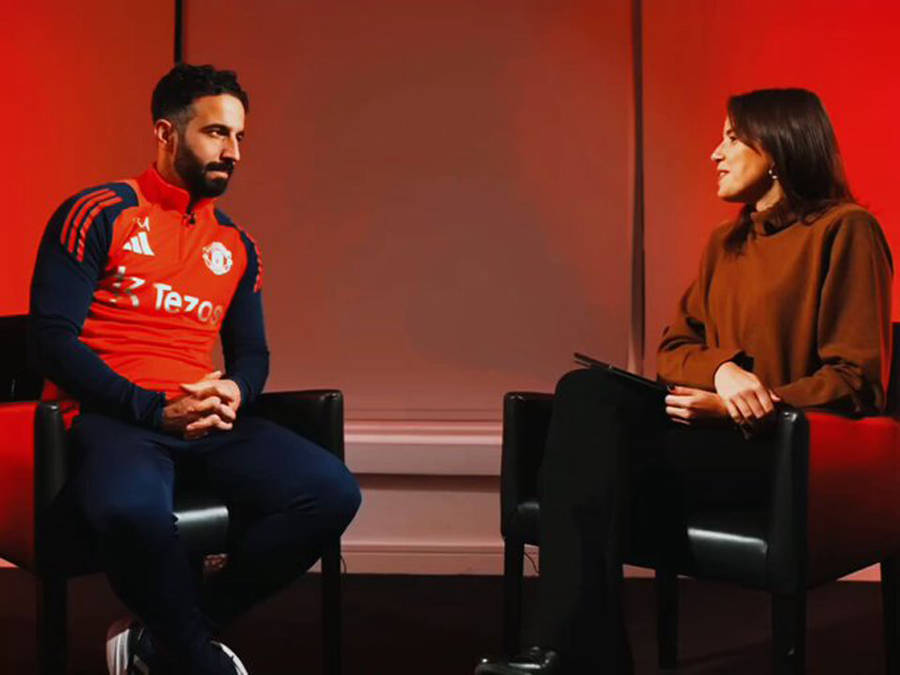 曝阿莫林不满曼联球员态度，只买人无法复兴！执教后受访近500次身心俱疲